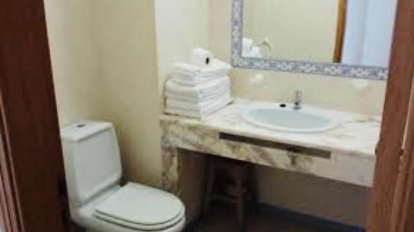 Central Rooms ลากอส ภายนอก รูปภาพ